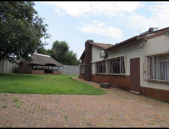 7 BEDROOM HOUSE FOR SALE IN VALHALLA